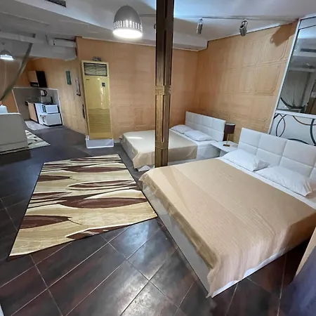 Complex Diva& Bar & Restaurant Άγιος Κωνσταντίνος και Ελένη