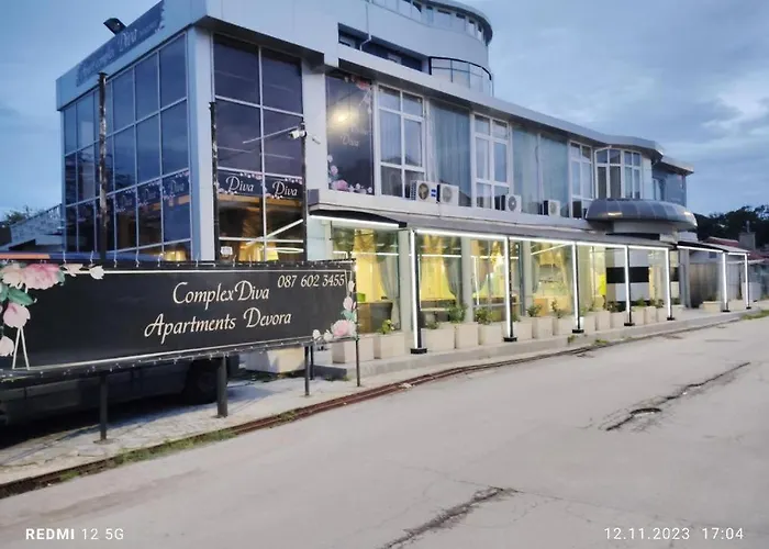 Diva& Bar Apartmán Saints Constantine and Helena