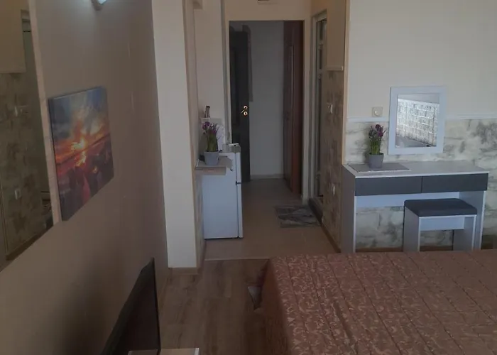 Diva& Bar Apartmán Saints Constantine and Helena