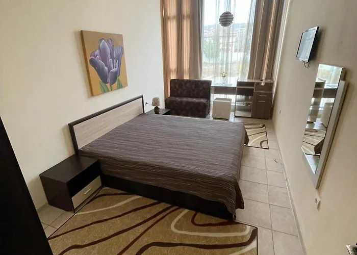 Diva& Bar Apartmán Saints Constantine and Helena