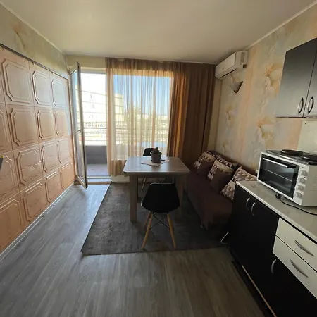 Complex Diva& Bar & Restaurant Apartment *